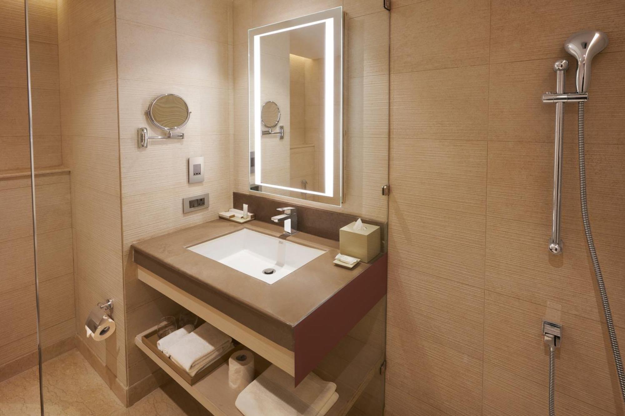 Hilton Garden Inn Lucknow Eksteriør bilde