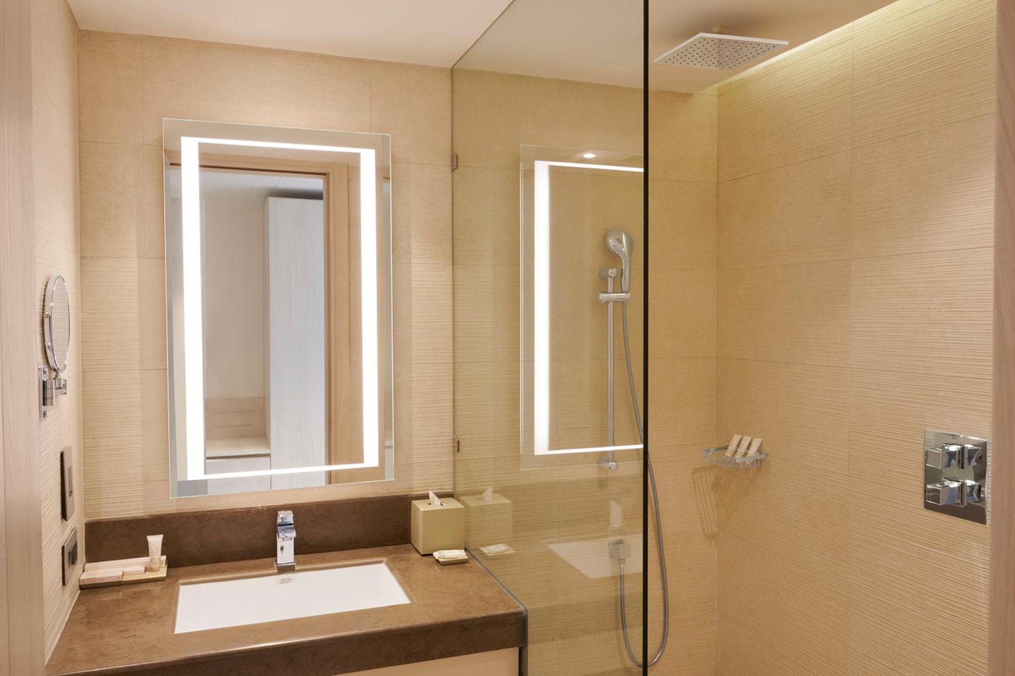 Hilton Garden Inn Lucknow Eksteriør bilde