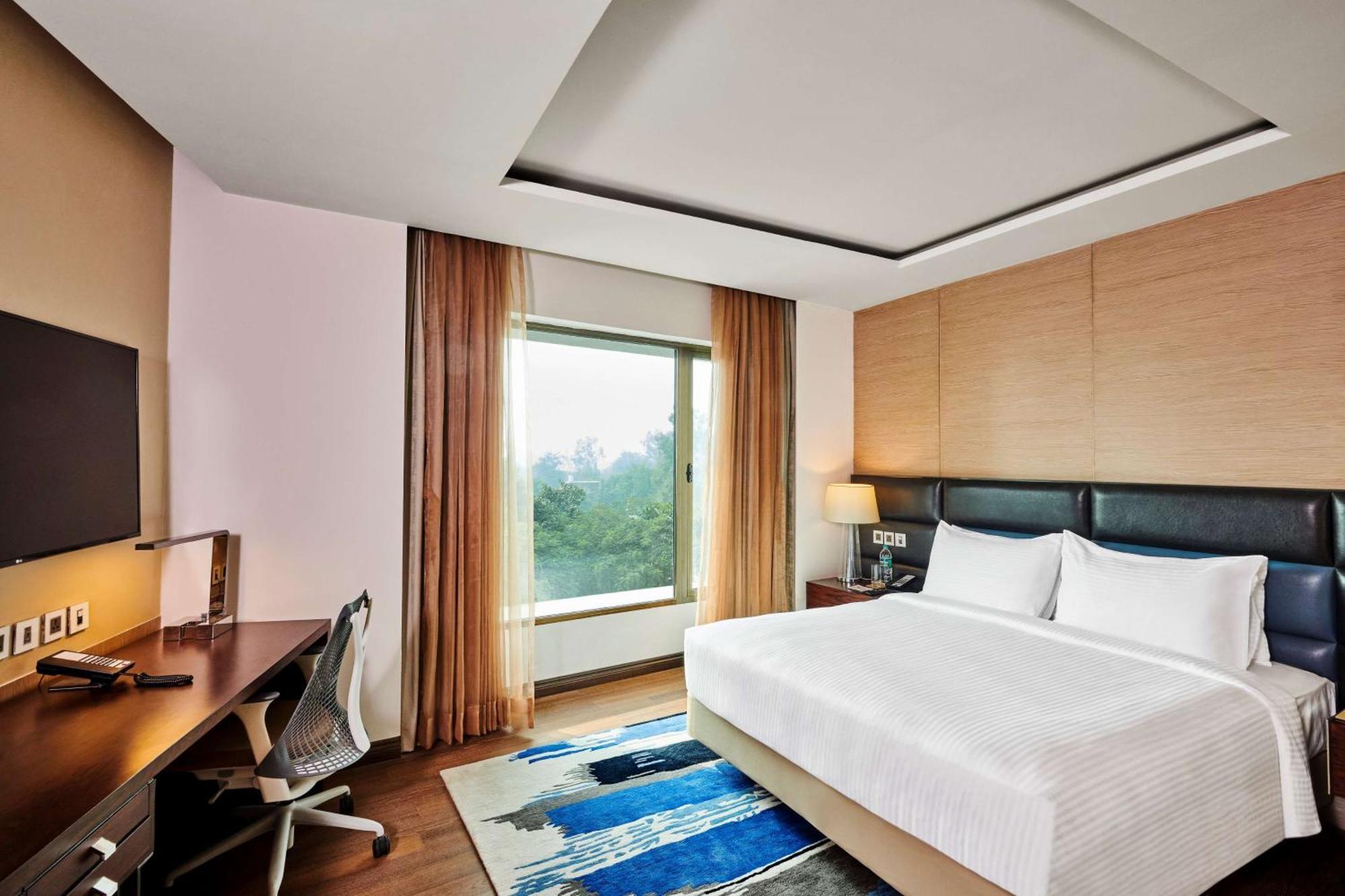 Hilton Garden Inn Lucknow Eksteriør bilde