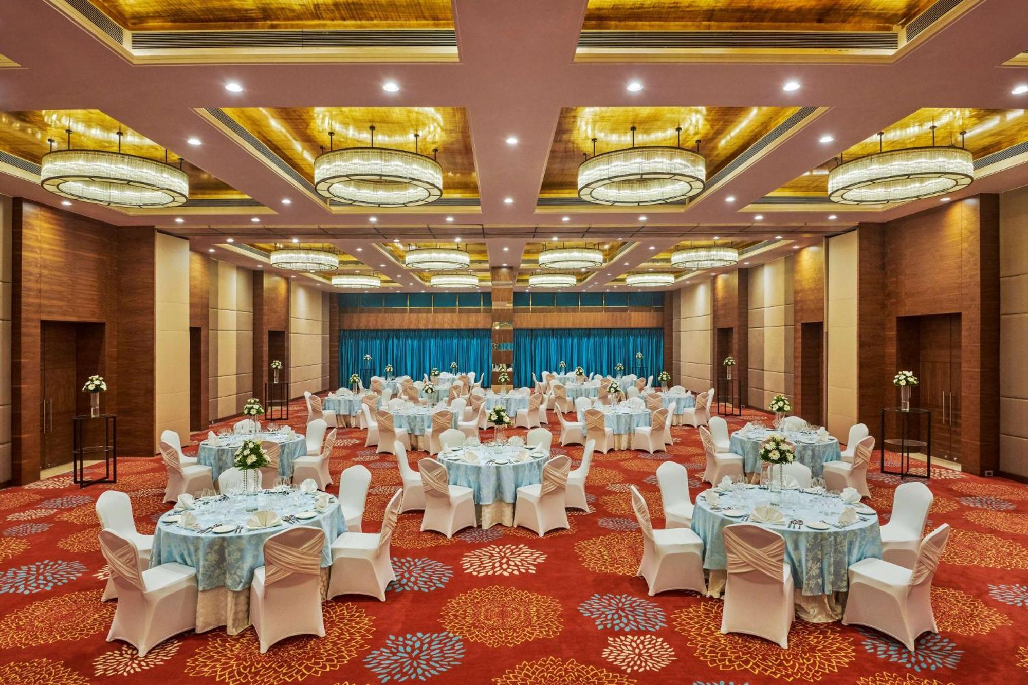 Hilton Garden Inn Lucknow Eksteriør bilde