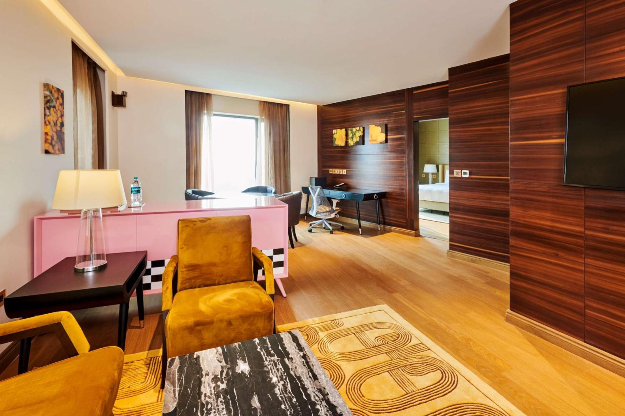 Hilton Garden Inn Lucknow Eksteriør bilde