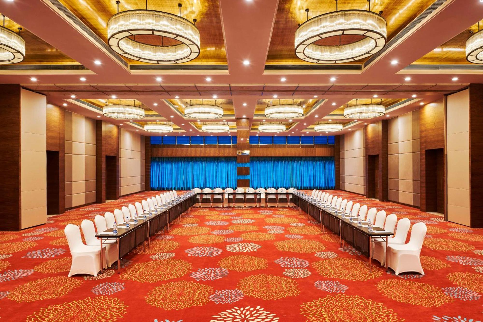Hilton Garden Inn Lucknow Eksteriør bilde