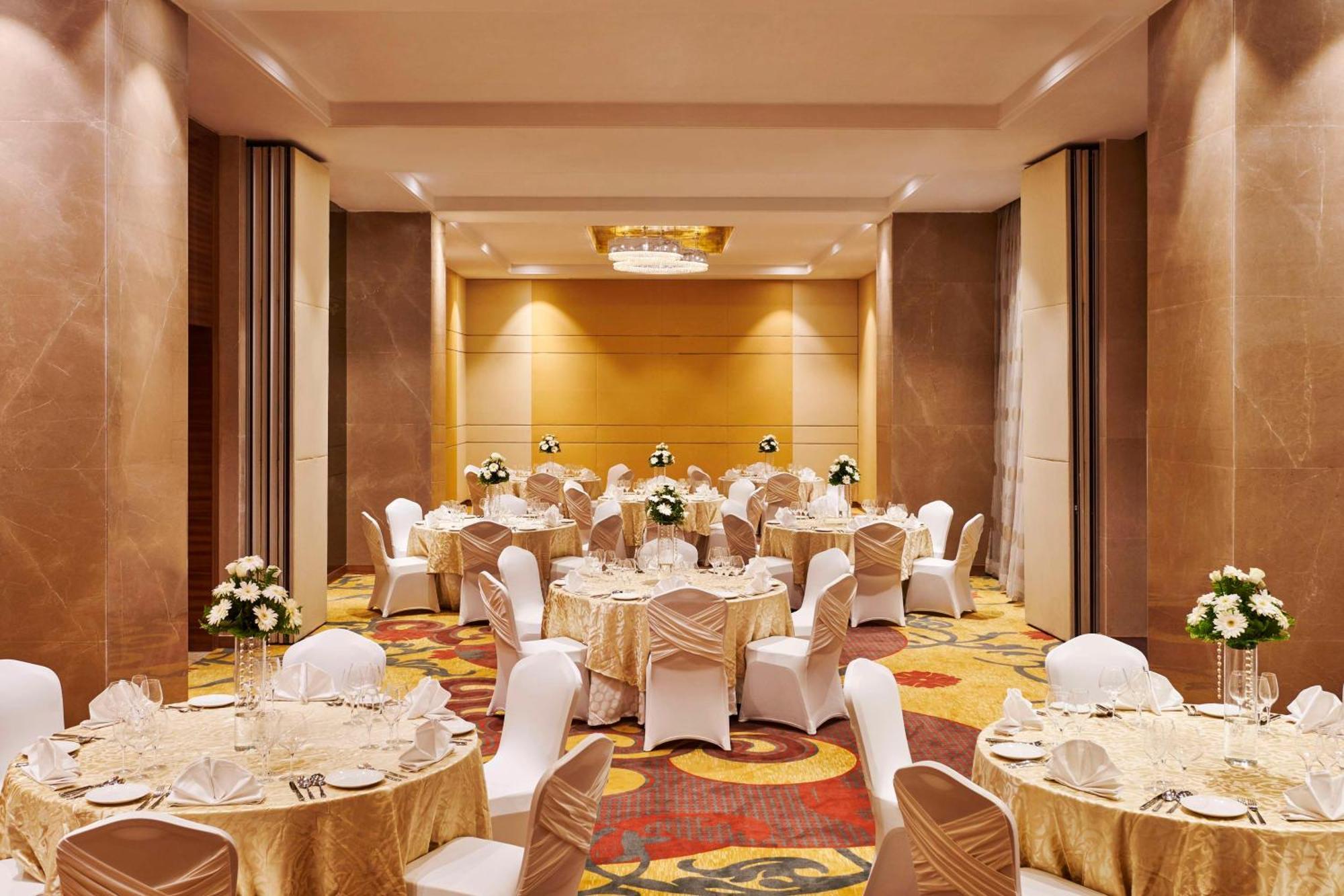 Hilton Garden Inn Lucknow Eksteriør bilde