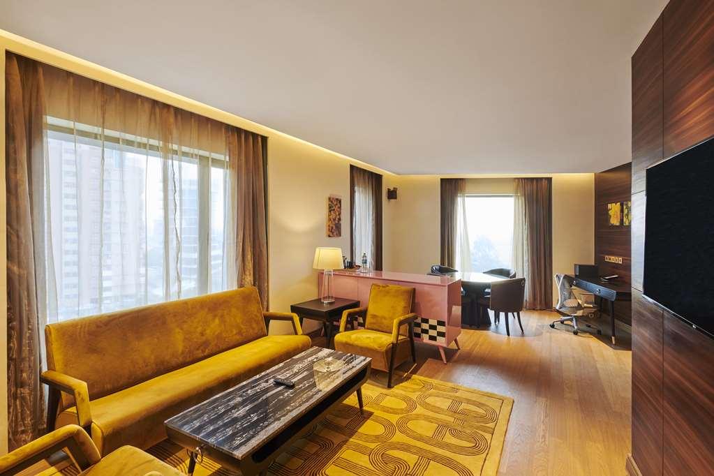 Hilton Garden Inn Lucknow Rom bilde
